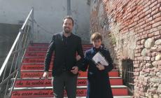 VIDEO - Giornata Mondiale della Poesia 2024: gli alunni delle Medie di Carrù hanno inaugurato il progetto "Dire, Fare, Baciare"