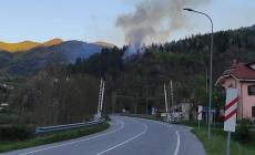 Incendio a Priola, al lavoro i vigili del fuoco volontari di Garessio e Ormea 
