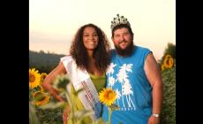 FOTOGALLERY - Micaela Vietto e le sue amiche miss nel labirinto di girasoli di Farigliano: lo shooting fotografico 
