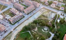Cantiere di Parco Europa: scompare il “buco”, resta la montagna di terra. Ditta interessata a rimuovere i residui 