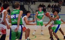 Basket DR2: regalo di Natale ai “Galli”