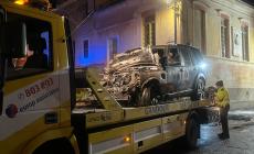 Mondovì: auto in fiamme a Piazza