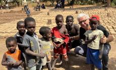 Farigliano, Carlo Borra è tornato dalla Guinea-Bissau: «Dopo la luce, a Bambadinca vogliamo portare l’acqua»