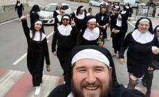 Carnevale 2025: Farigliano invasa… dalle suore!