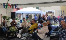 Mondovì: Fiera di Primavera, domenica tra erbe, piante e fiori facendo i conti col maltempo