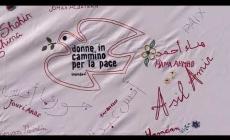 Un lenzuolo per i bambini di Gaza ricamato dalle donne in cammino per la pace a Mondov&igrave; 