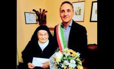 Mondovì: i 100 anni di Suor Teodora, gli auguri della città