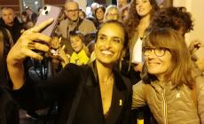 FOTOGALLERY - Una cantante internazionale a Dogliani: al Festival della Tv 2025 Noa