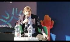 VIDEO - "Vendi il Toro!", Urbano Cairo risponde a un paio di tifosi che lo contestano al Festival della Tv di Dogliani 2025