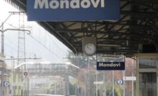 Incendio di sterpaglie sulla linea ferrovia a Mondovì: traffico interrotto per mezz’ora