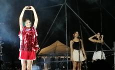 VIDEO - Rose Villain fuorilegge a Mondovì Piazza 