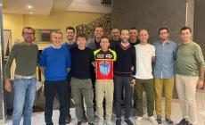 Ciclismo: il Roracco fa festa insieme all'ex Pro Adriano Malori 