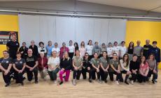 Donne a lezione di difesa personale all'Evolution Gym 