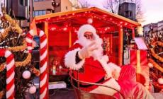 Carrù in clima natalizio: domenica mercatini, luci e flash mob con la Scala del Re