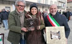 VIDEO - Farigliano: opera dell'artista di Piozzo Franco Alessandria per la dottoressa Romina Apostolo