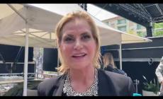 Simona Ventura saluta Dogliani: “Questo è un Festival fantastico”