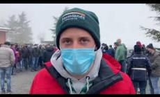 VIDEO - Gli allevatori della Piemontese tornano a protestare davanti al Coalvi: «Vogliamo risposte»