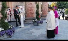 VIDEO - La comunit&agrave; doglianese accoglie il nuovo parroco don Marco Sciolla 