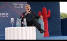 Bonolis al Festival della tv: “Ho portato il sole a Dogliani”