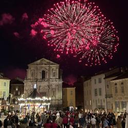 Mondovì: lo spettacolo dei Fuochi visti da piazza Maggiore e Parco Europa