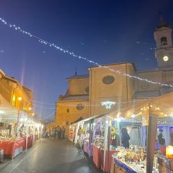 Pianfei: anche le mongolfiere al mercatino di Natale