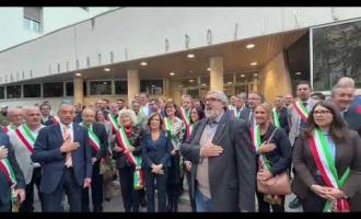 Casellati a Cuneo, l’inno nazionale apre l’incontro sulle riforme 