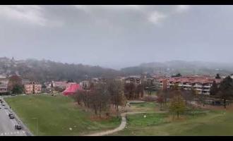 Timida ma puntuale: inizia nevicare anche su Mondovì 