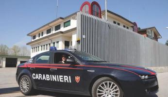 Isolata e controllata dal marito: madre e figlie messe in salvo dopo l&rsquo;intervento dei carabinieri
