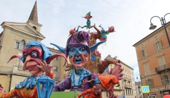 Carnevale a Mondov&igrave;: domani la sfilata dei carri allegorici torna sull'Altipiano