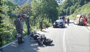 Ormea: auto contro moto, due feriti