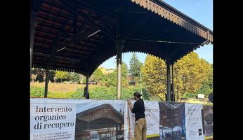 Mondovì, i lavori per l'ala mercato che diventa "spazio multifunzionale". I cartelli illustrano il progetto