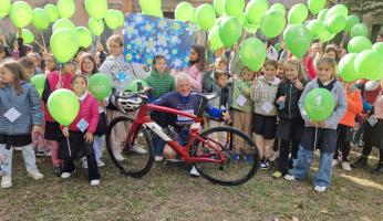 Ciclisti e campioni in sella per la ricerca: il Charity Bike Tour FFC fa tappa a Lesegno