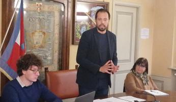 VIDEO - Sala Consiliare del Comune di Carrù intitolata ad Einaudi, il sindaco Nicola Schellino: "Da oggi abbiamo una responsabilità in più" 