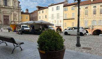 Mondovì, piazza Maggiore: scattata la viabilità invernale