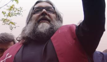 Tifosi granata in pensiero per don Robella, grave dopo un incidente al rientro da Mondovì