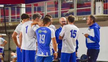 Coach Bertini e Brignone in un time-out con i giocatori