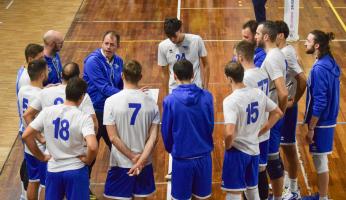 Time out di coach Bertini con i suoi giocatori