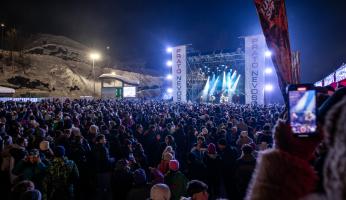 Prato Nevoso, grande successo per l’Open Season: neve perfetta e big show con Fred De Palma