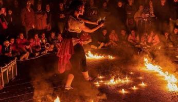 Al presepe vivente di Torre Mondov&igrave; anche lo spettacolo &ldquo;Fiamme di carta&rdquo;