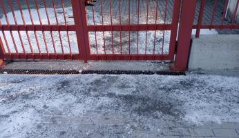 Vicoforte, ghiaccio davanti alle scuole: altra interrogazione dalla minoranza