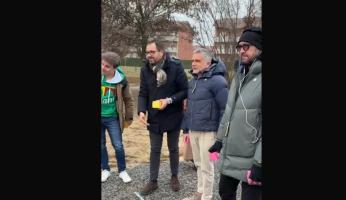 VIDEO - Zenga e Bonan (Sky Calciomercato) imparano a giocare alle bocce quadre in Parco Europa a Mondov&igrave;