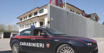 Isolata e controllata dal marito: madre e figlie messe in salvo dopo l&rsquo;intervento dei carabinieri