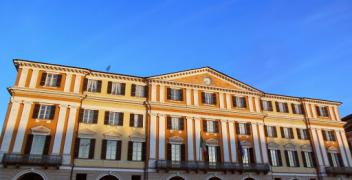 Aggressione a Carr&ugrave; nel 2022, due fratelli a processo