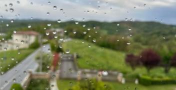 Se il mondo si rovescia la primavera tiene