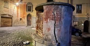 Mondovì: danneggiato l'antico pozzo in vicolo del Teatro