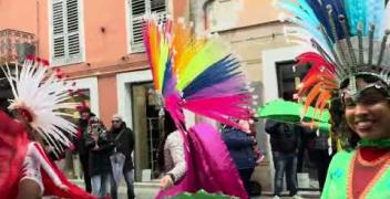 Il Carlev&egrave; di Mondov&igrave; sfida la pioggia e sfila nel cuore di Breo