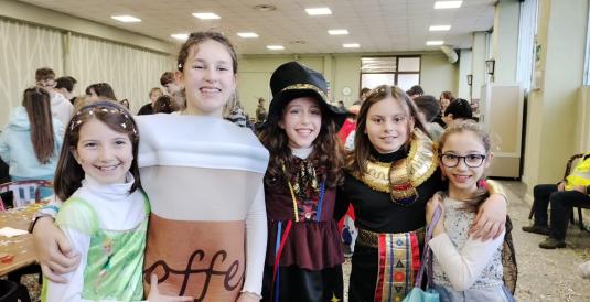 Farigliano: maschere e coriandoli nella sede della Pro Loco