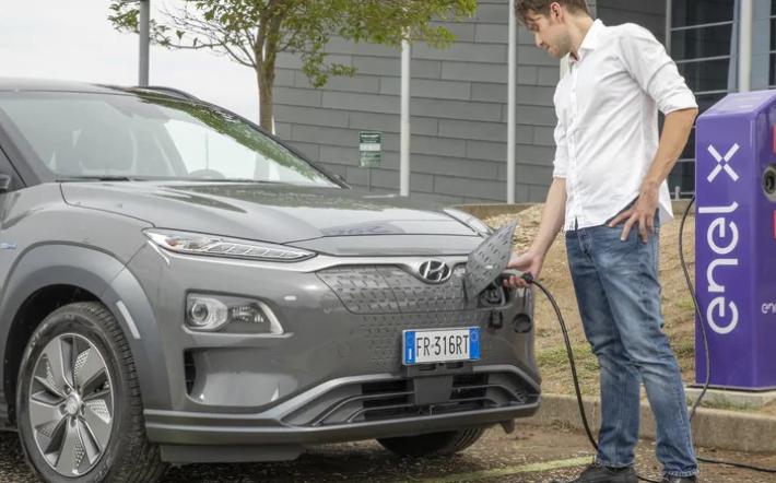 colonnina auto elettriche