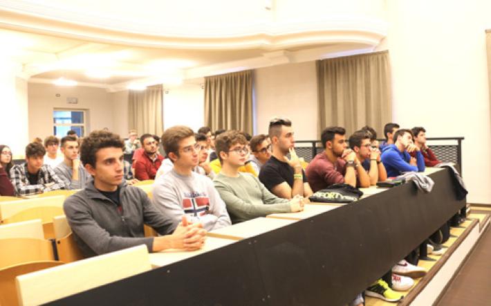 L’università triplica: primo anno di ingegneria, laurea professionalizzante e Master 4.0