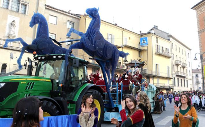 Carlevè 2020: “buona la prima”, attesa per la seconda sfilata di domenica